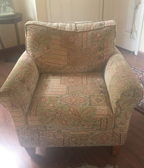 Comfy Living Room Chair