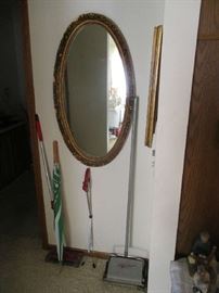 MIRROR AND VACUUMS