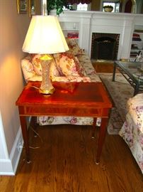 Hekman Side Table 5-165, Crystal Lamp