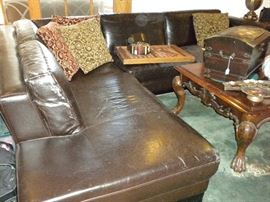 LEATHER SECTIONAL SOFA