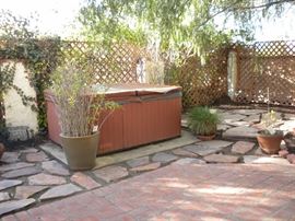 HOT TUB / SPA 