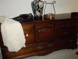 HIGH END STANLEY DRESSER