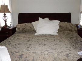 CHERRY WOOD SLEIGH BED