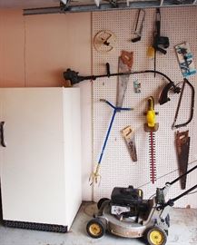 John Deer lawnmower and assorted tools!