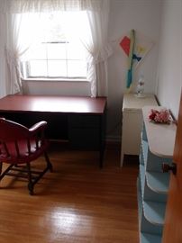 Large desk and bookcase!