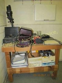 Big group of dark room photography equipment (SEE
PICS)