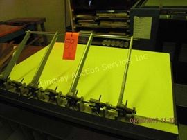 7 hole manual punch 30x41