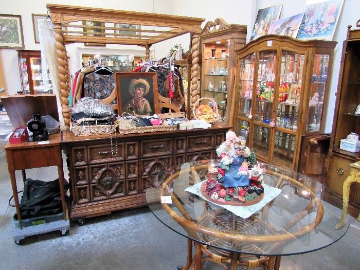 YELLOW DOG ESTATE SALES MONTHLY WAREHOUSE... starts on 4/1/2017