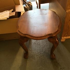 2 oak ball and claw foot solid oak table 