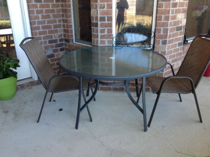 Patio set 4 chairs & table