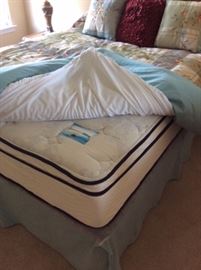 Queen mattress almost brand new