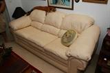 Rooms-TO-Go Leather sofa.