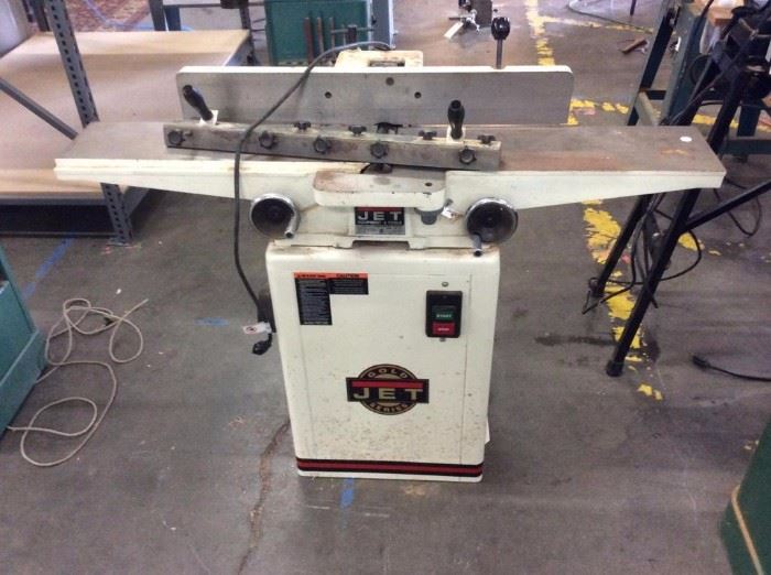 Lot 205: Jet gold series 6" long bed jointer