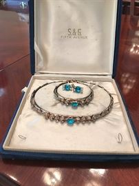 Lot of a matching set of antique jewelry