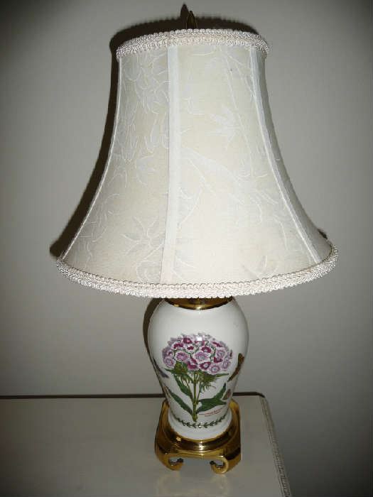 TABLE LAMP ( 1 OF 2)