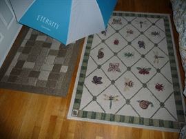 SMALL RUGS