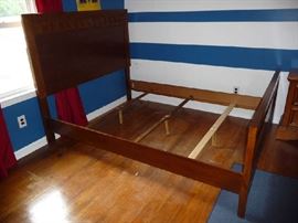 HEADBOARD, FOOTBOARD, SIDEBOARDS