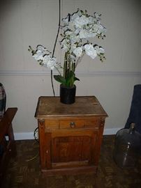 SIDE TABLE, FLORAL