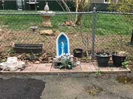 Garden Decor & Accessories