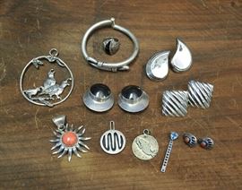 Lot 10: Sterling silver lot; pendants, earrings, bracelet and a ring, 5.9 grams (92 & 47)