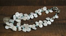 Lot 92: Keshi pearl necklace with turquoise