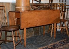 Pine drop leaf table