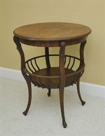 Round oak parlor table, lower shelf, ca.1900