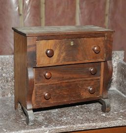 Empire child's size chest