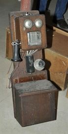 Oak wall phone-Chicago telephone