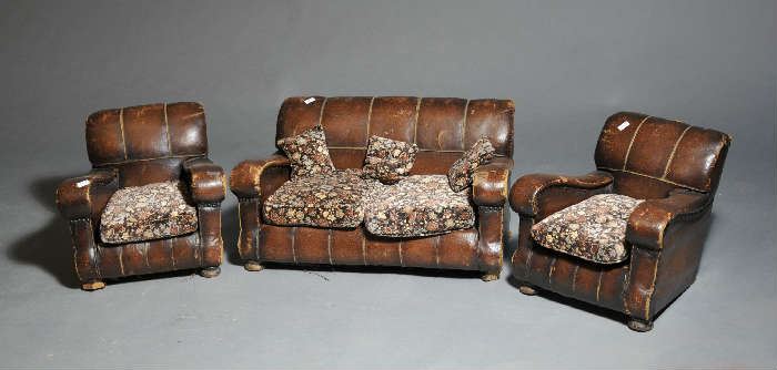 Childs leather Deco set - (sofa 9.25"H x 20"W arm to arm)(arm chairs 9.5"H x 11.5"W arm to arm)