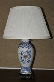Asian porcelain lamp