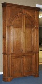 Good two part PA walnut Chippendale corner cupboard with arched blind door top, with inlays, 90" H 