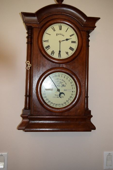 Antique Working Southern Clock Company Fashion Clock. The Top Keeps Time, The Bottom is Calendar. Rare and Collectable Dates to 1877