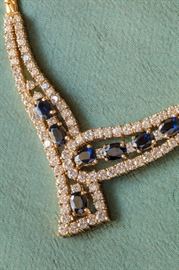 18 K Gold Diamond and Sapphire Necklace. High Quality 