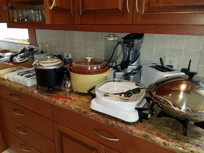 Toaster, Waffle Maker, Corningware. Electric Wolk, Blenders, Crock pots. and more. 