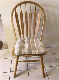 chairs that go with kitchen set