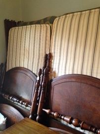 Twin beds headboards and footboards