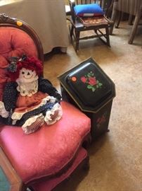 Ash Can with inside Sleeve Rose Design