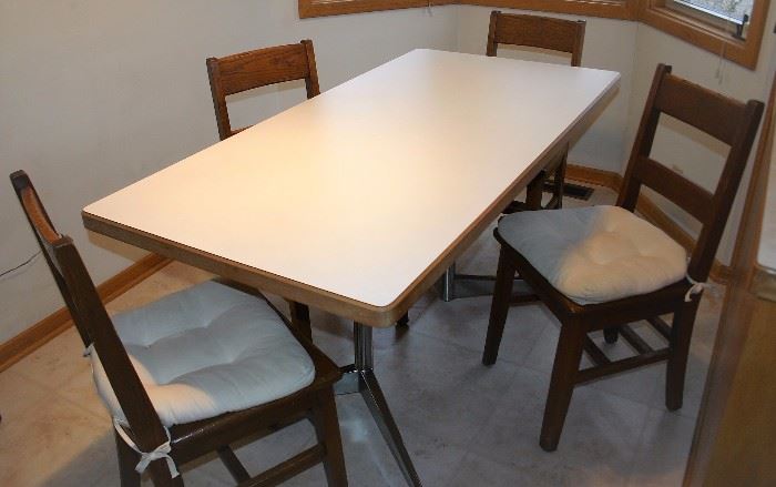 Dining Table w/6 Oak Chairs; 