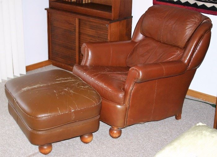 Leather Chair w/Ottoman 