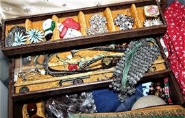 Fashion & Costume Jewelry