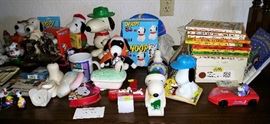 Vintage Peanuts Collectibles