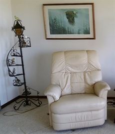 Leather Recliner, Eagle Print