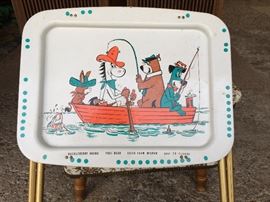Hanna Barbera Huckleberry Hound, Yogi Beri, Quick Draw McGraw TV trays (set of 2)