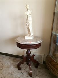 Victorian marble-topped table; Venus de Milo Marble—Alabaster—Onix sculpture by JIM sculpture (Tirrenia, Italy); Michelangelo's David also available