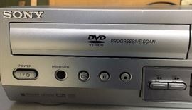 Sony DVD/VHS Combo SLV-D300P