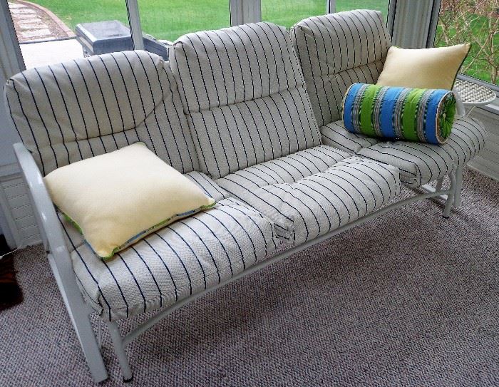 Metal Glider w/Cushions