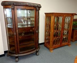 STUNNING LARGE ANTIQUE HEAVILY CARVED CLAW FOOT MIRROR BACK CHINA CABINET