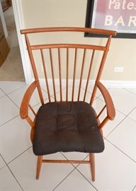 BUY IT NOW!  Lot #322, Dining / Kitchen Table with 7 Chairs, (Approx. 76" L x 38" W x 29" H), $300