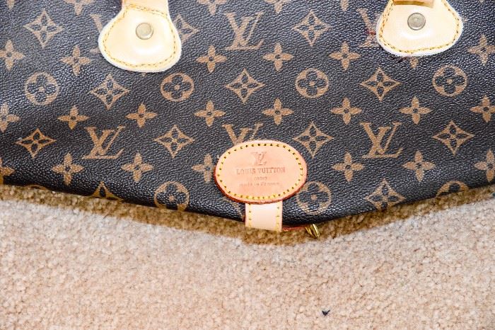 Louis Vuitton Travel Bag (not authentic)